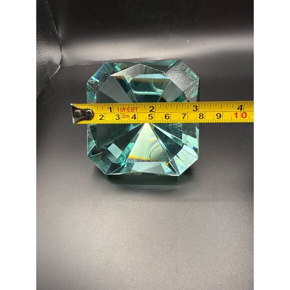 Olga Cassini Cushion Cut Faceted Green Crystal Paperweight 3.25 Inches Diameter - Picture 4 of 5